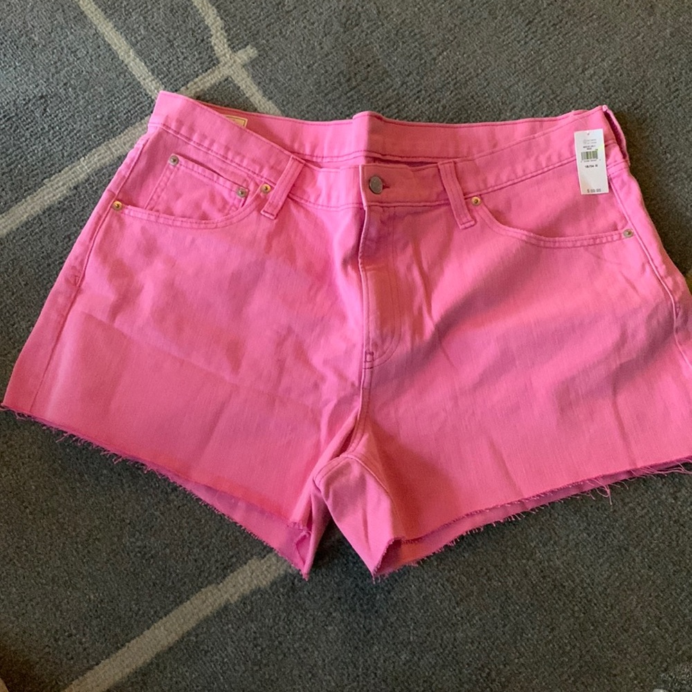 GAP pink shorts